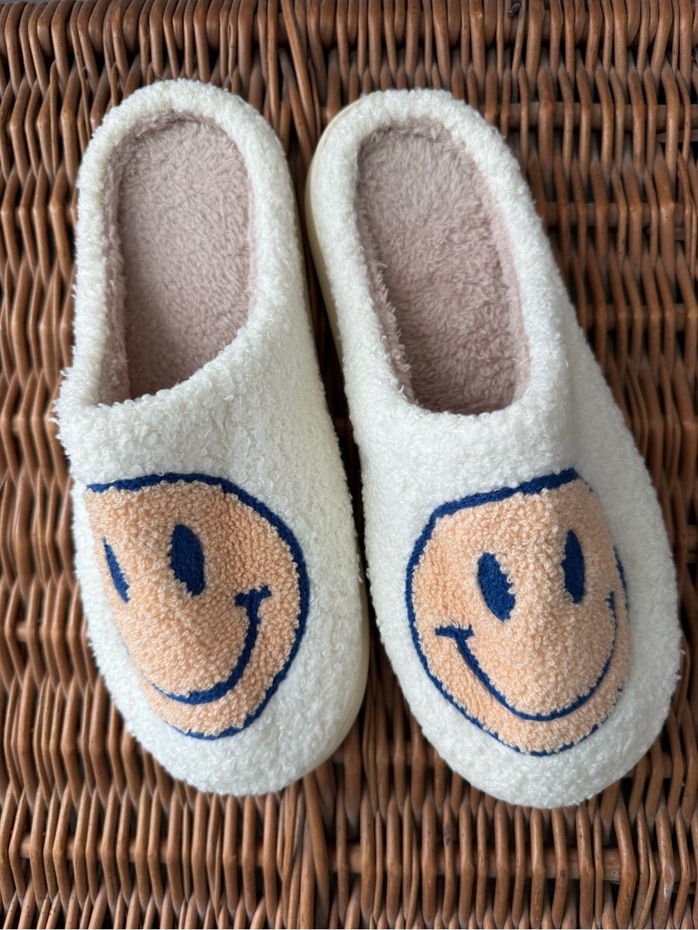 Cozy Cream Smiley Face Fuzzy Slippers